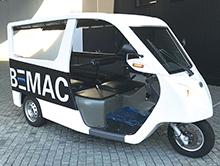 電動三輪自動車の画像