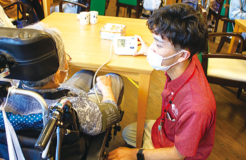 健康チェックの様子